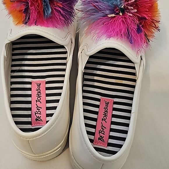 Betsey JohnsonTrixie Sneakers size 5M - Picture 3 of 6